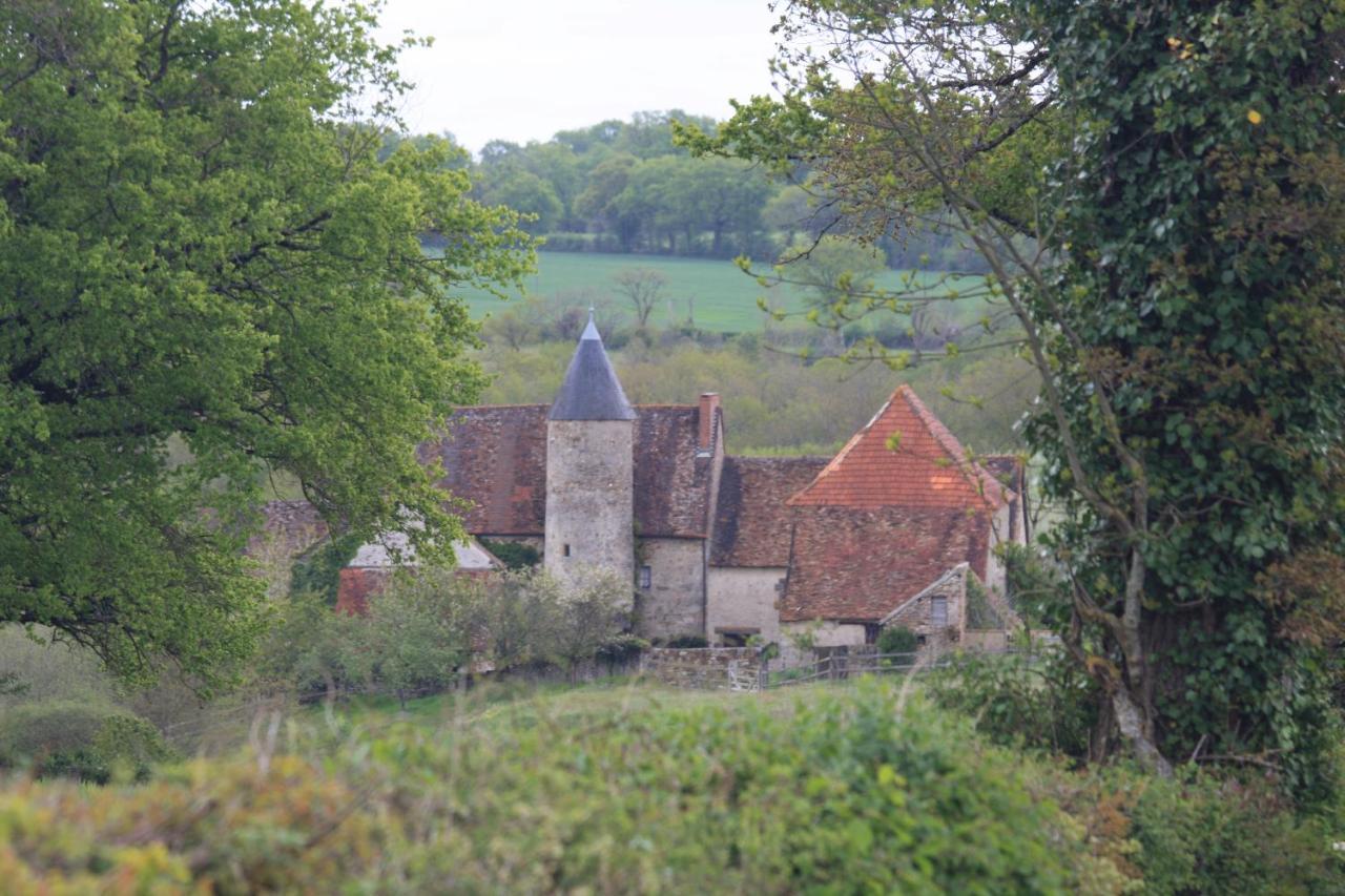 Chateau Mareuil Bed & Breakfast Brigueuil-le-Chantre Exterior photo